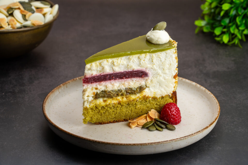 Tejszínes epres csoki torta
